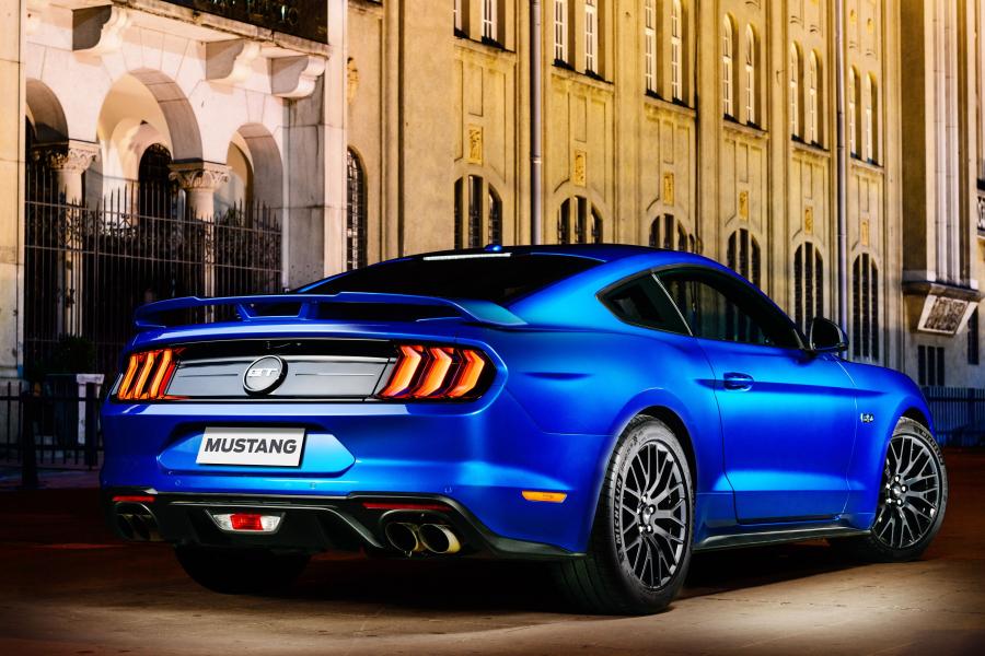  Ford Mustang GT Fastback 2018 года  (LA) (фото 19 из 28)